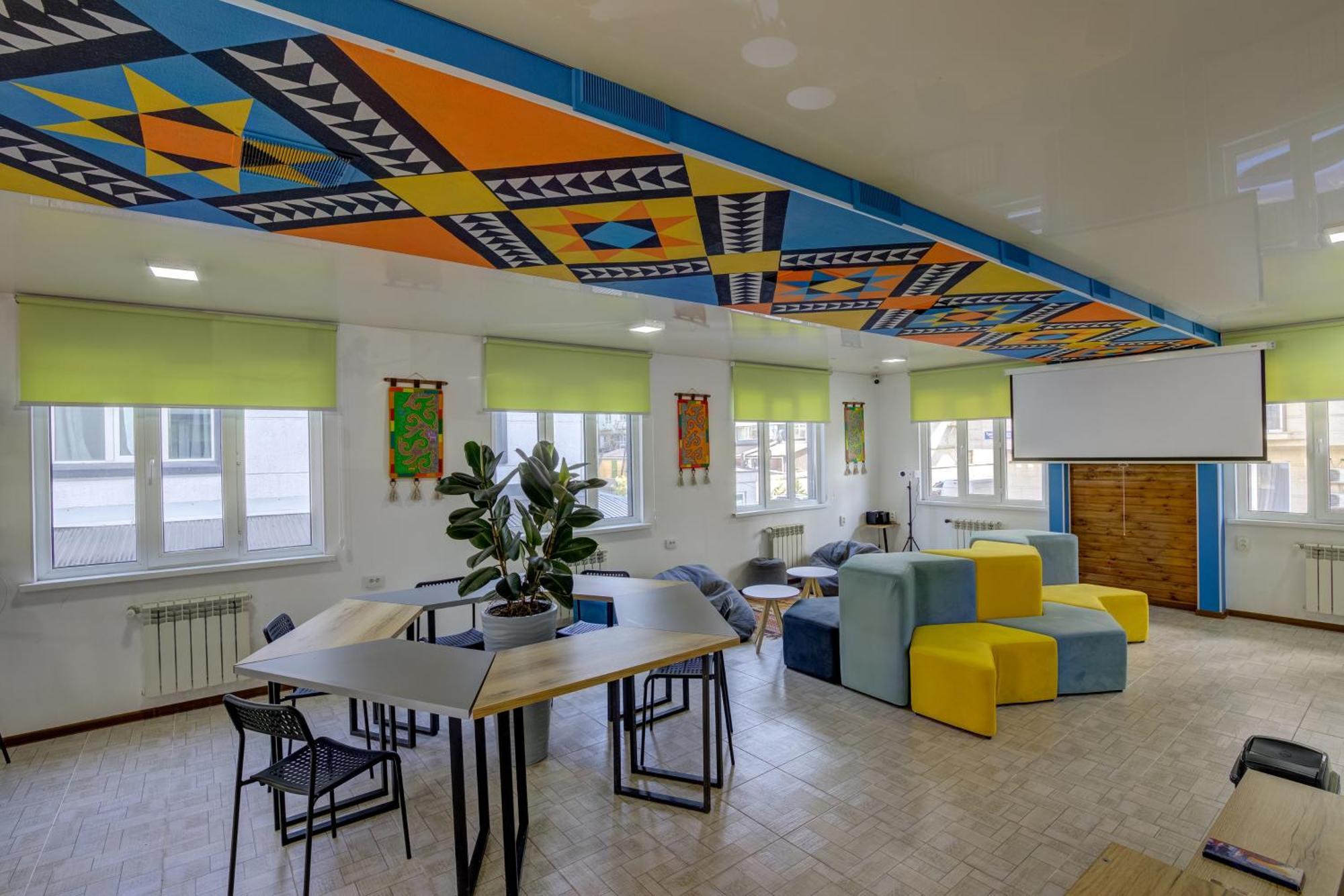 People Hostel & Coworking Бишкек Экстерьер фото