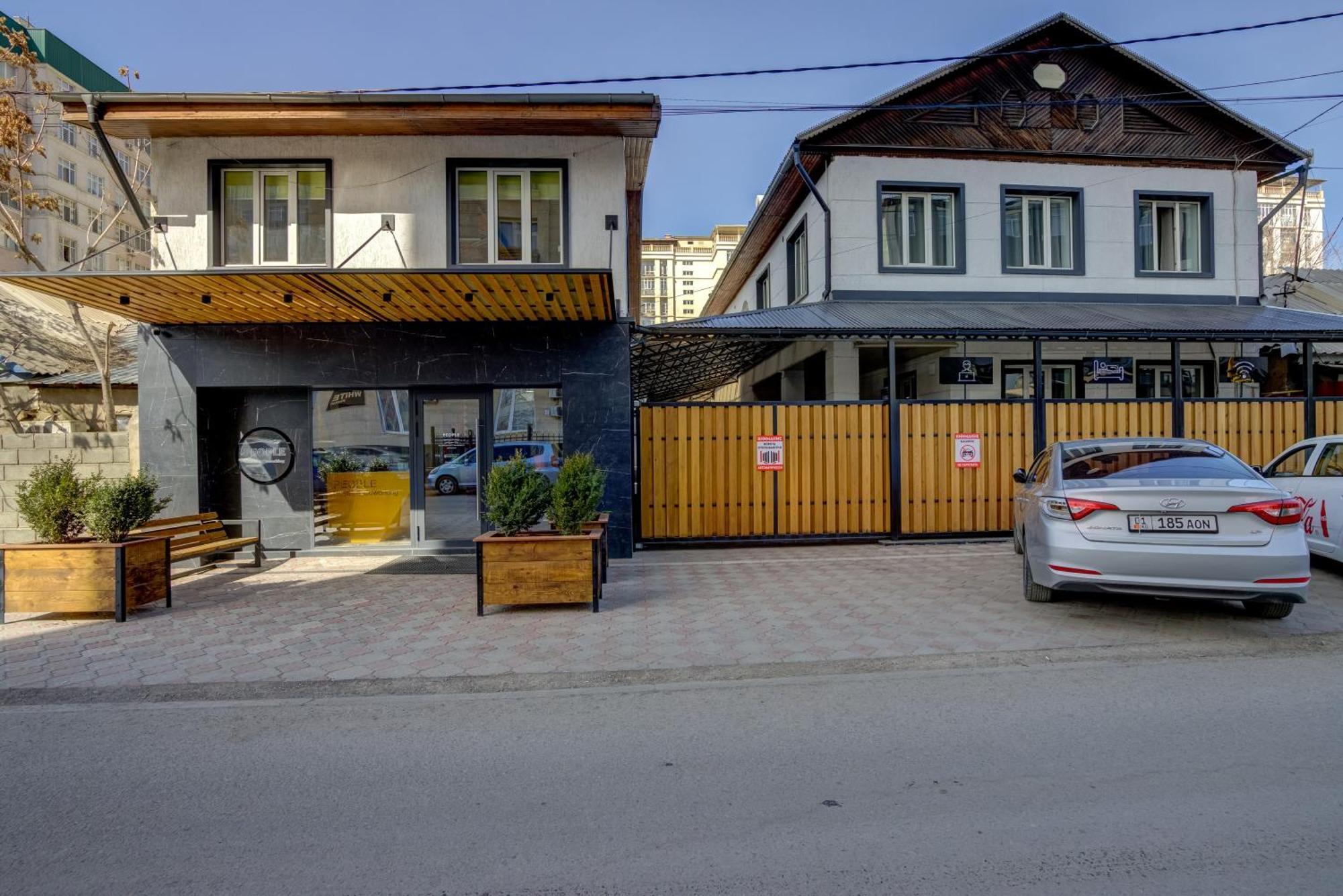 People Hostel & Coworking Бишкек Экстерьер фото