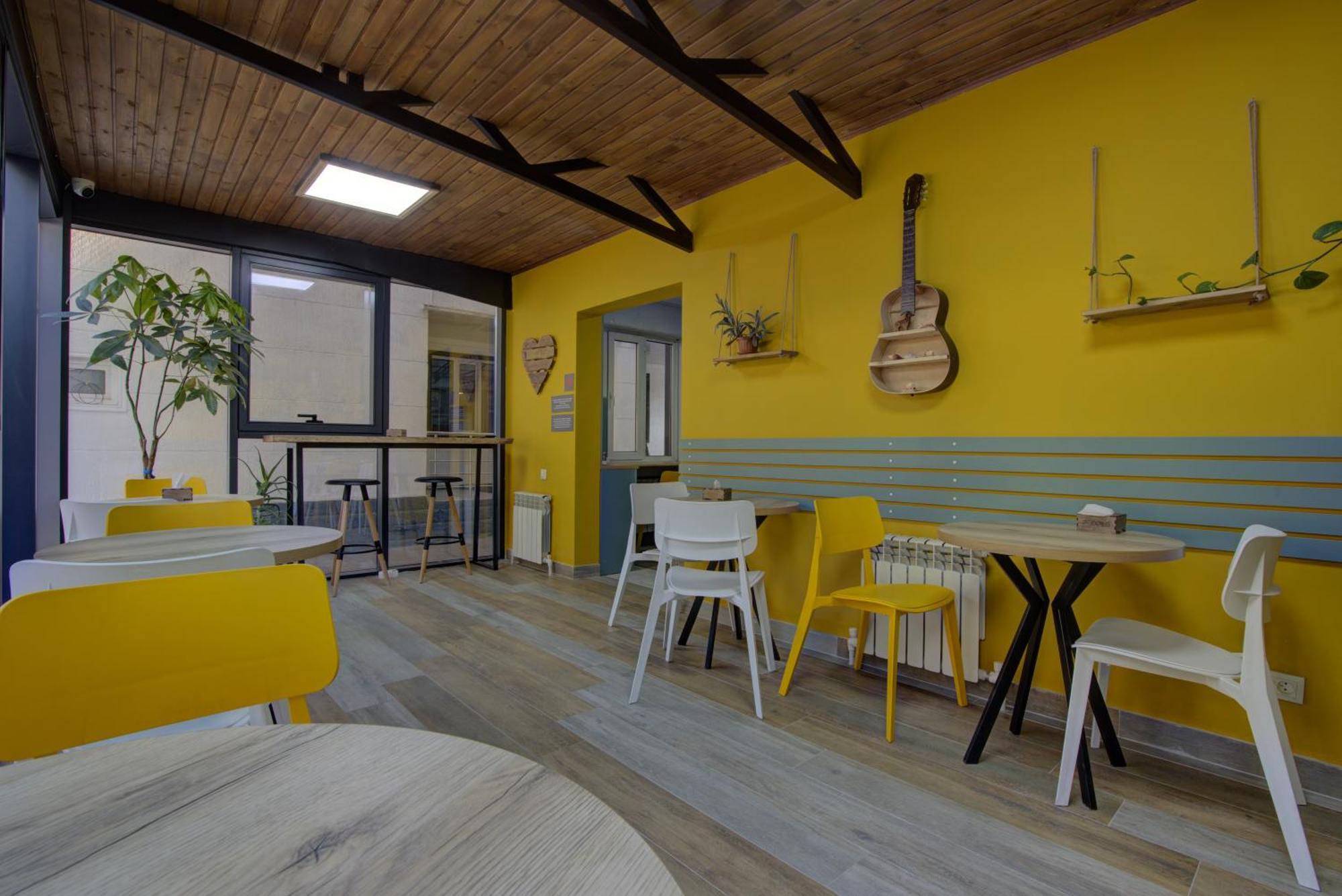People Hostel & Coworking Бишкек Экстерьер фото
