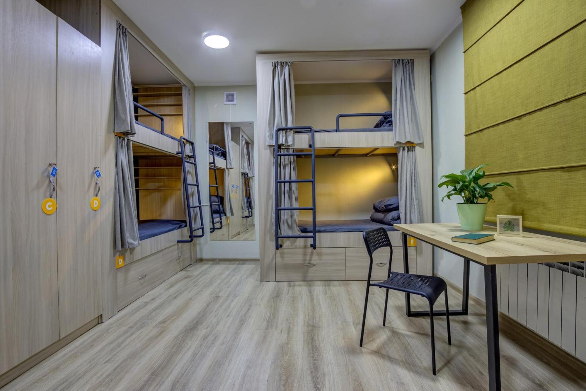 People Hostel & Coworking Бишкек Экстерьер фото