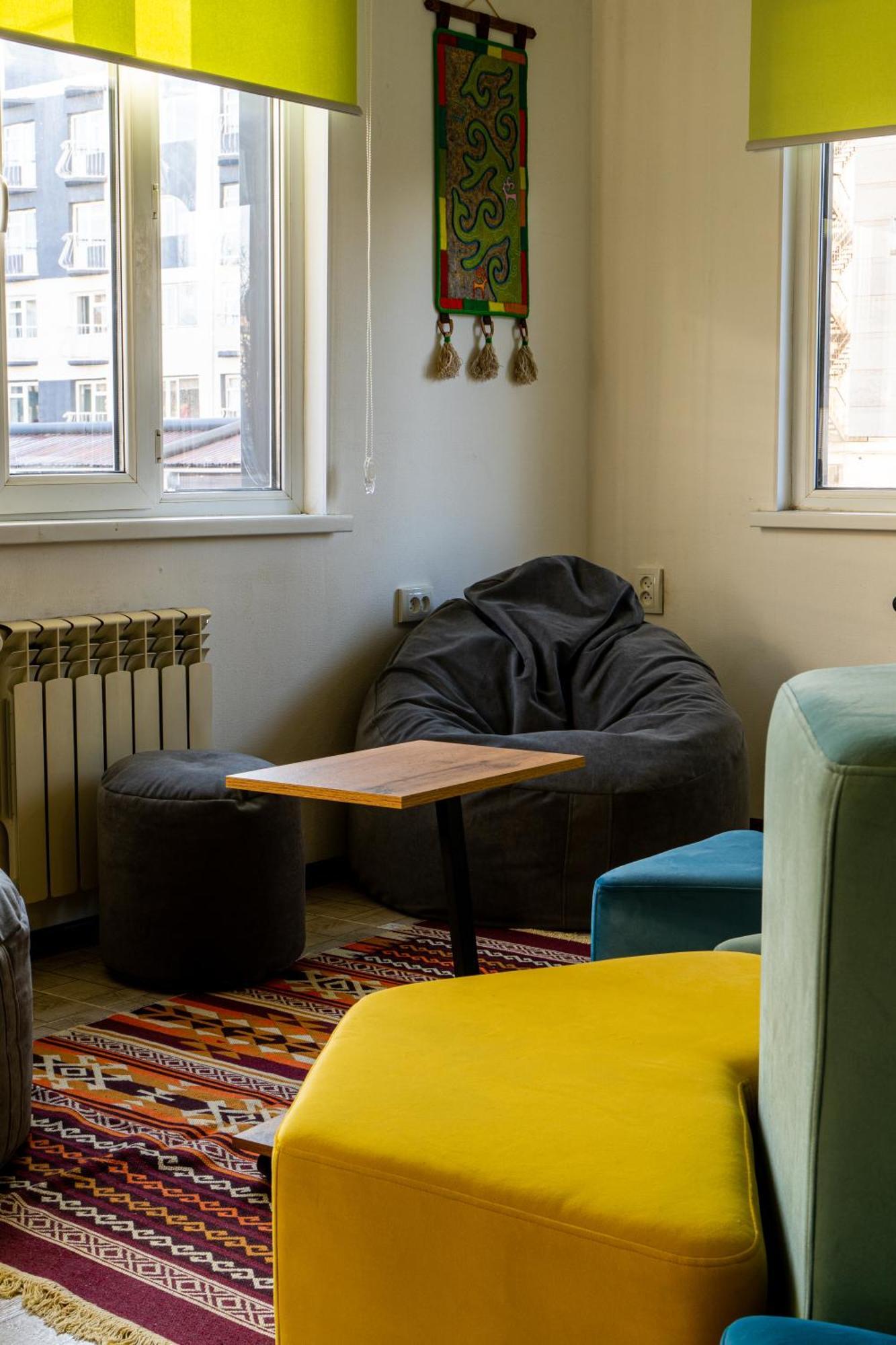 People Hostel & Coworking Бишкек Экстерьер фото